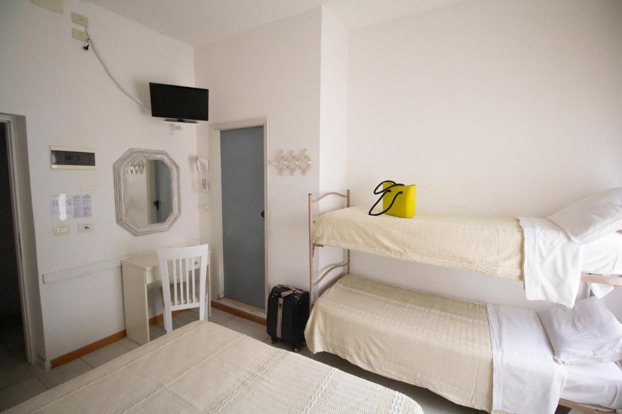 Hotel Morri 벨레지아아지마리나 외부 사진