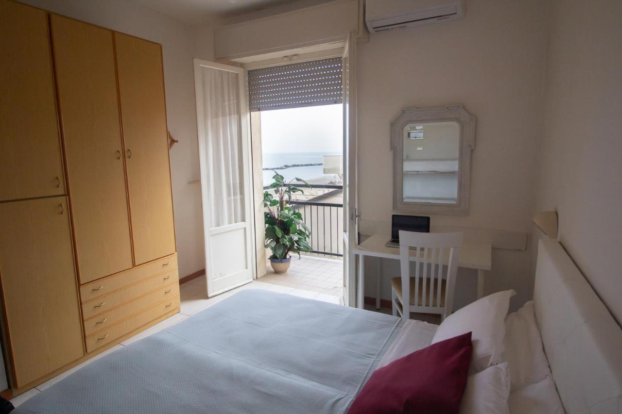 Hotel Morri 벨레지아아지마리나 외부 사진